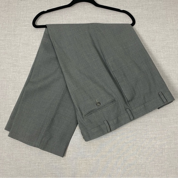 L.L Bean Wool Dress Pants Mens 36W Classic Fit Grey Flat Front - Picture 1 of 11